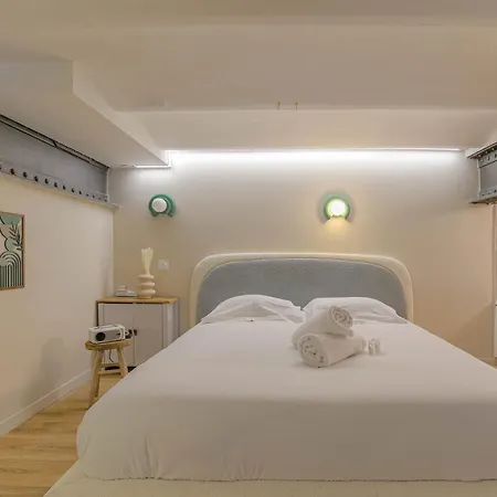 Jacuzzi & Cinema - Loft Design - Porte De Lyon * Caluire-et-Cuire